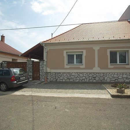 אגר Holiday Home Podium מראה חיצוני תמונה